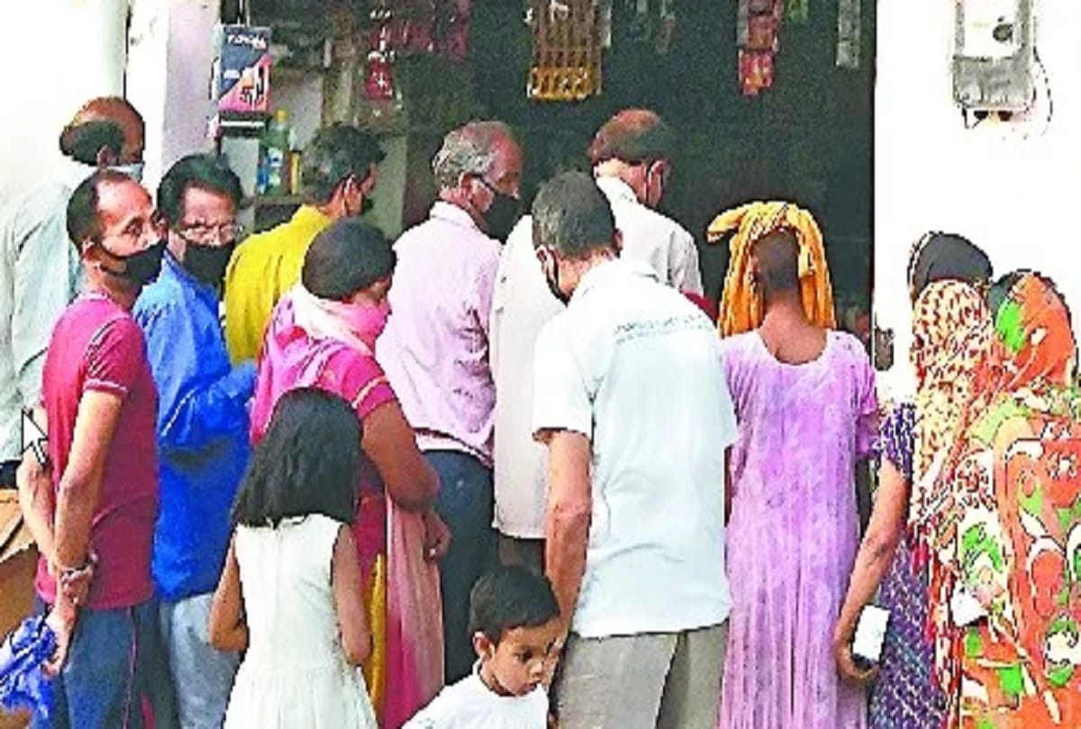 Ration in kitchen, fruits in fridge .. Then asked for free ration