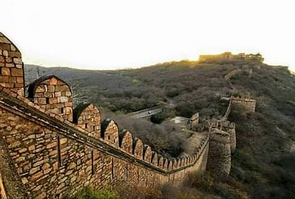 Bala Fort open for public in Rajasthan Alwar Kunwara Qila Hindi Story