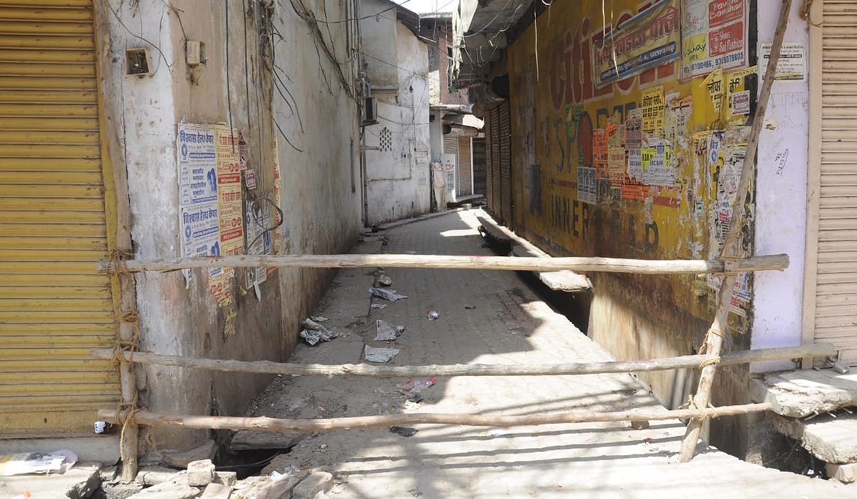 CoronsVirus: Darewa Bazar Seal, Police guarded