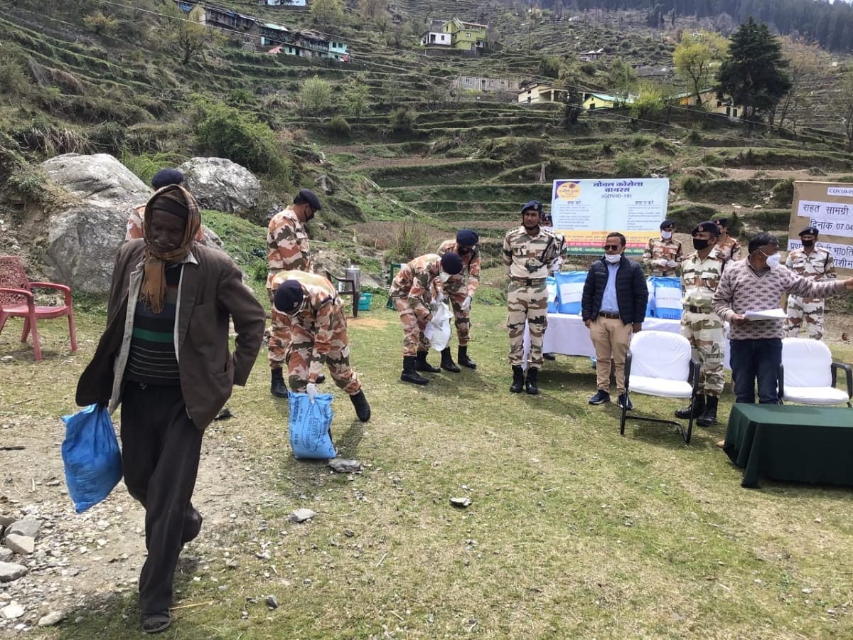 coronavirus: ITBP jawans following the social distancing rules at uttarakhand, Himachal pradesh nd border areas