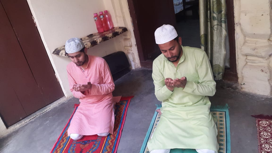 Prayer by staying in homes on Shab-e-Barat