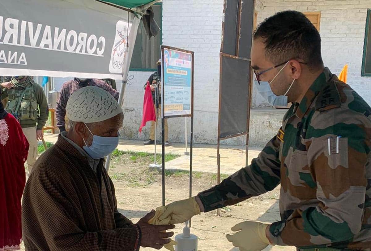 Coronavirus in Jammu Kashmir (J&K) News in Hindi, Indian army ready to defeat coronavirus and helping people
