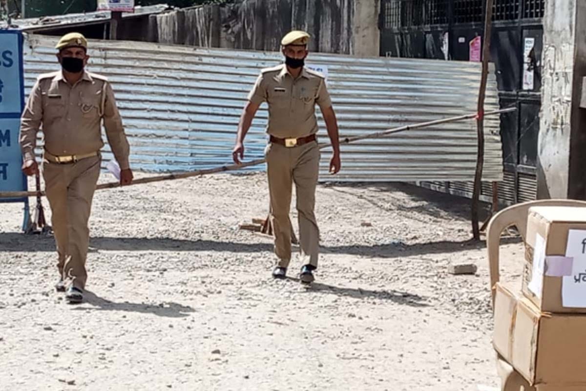 Coronavirus update news: Hotspots of Meerut have been sealed amid Lockdown, Police force deployed everywhere
