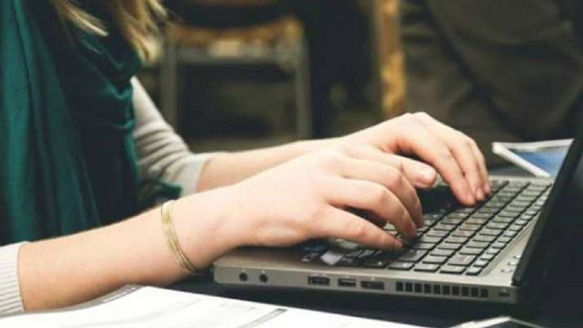 how to get jobs in lockdown best web portal applications linkedin online recruitment in india