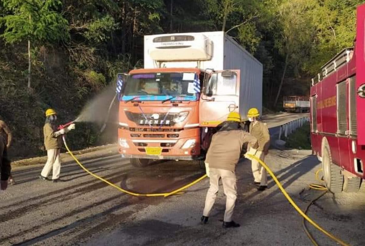 vehicles sanitize in Shoghi shimla himachal pradesh
