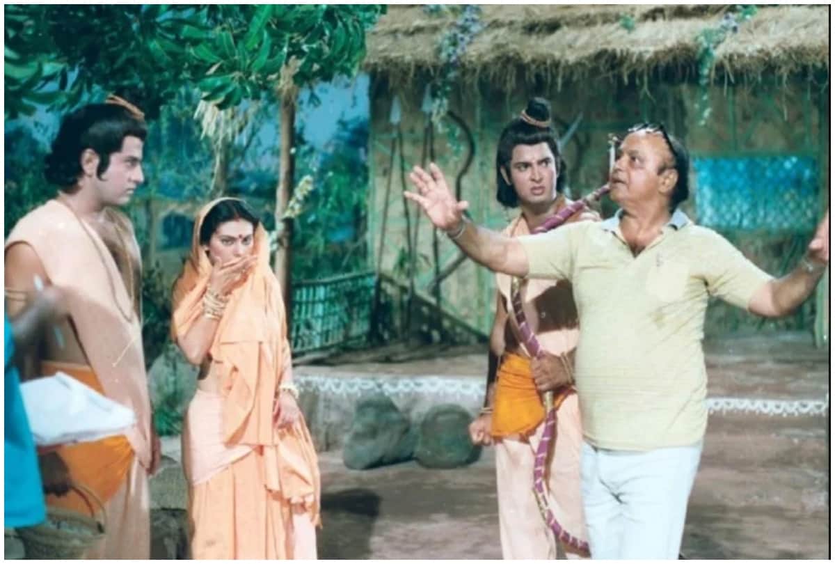 Ramayan Sita aka Dipika Chikhlia shared behind the camera picture along with Arun Govil Ramanand Sagar