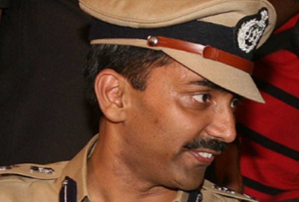 IPS officer Amitabh Gupta gave travel nod to Wadhawans resumes work