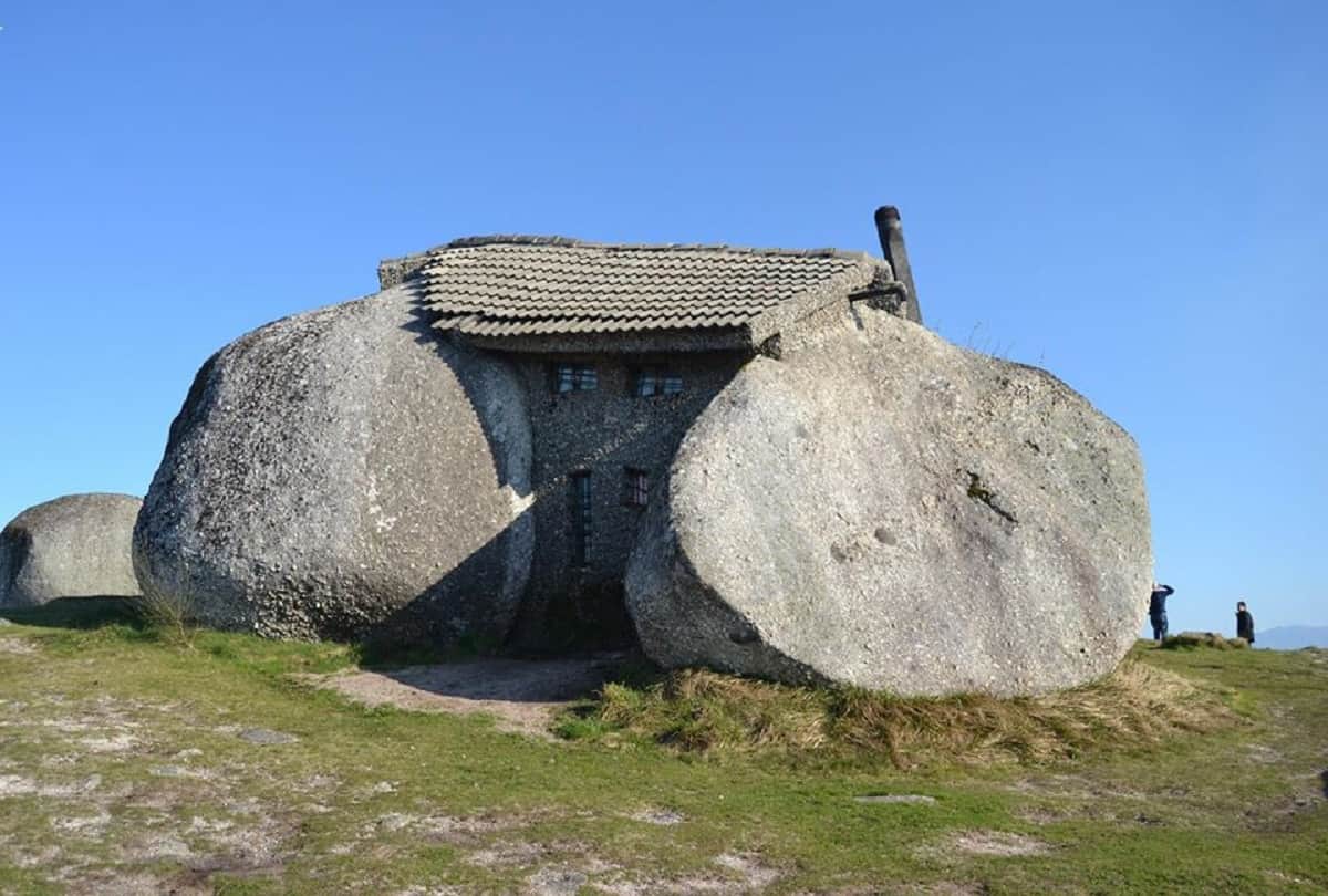 Creative and weird houses in the world who attracts people