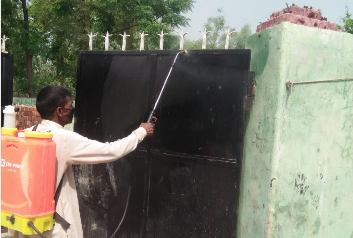 Cleaner special story doing hard work during Lockdown in Gorakhpur
