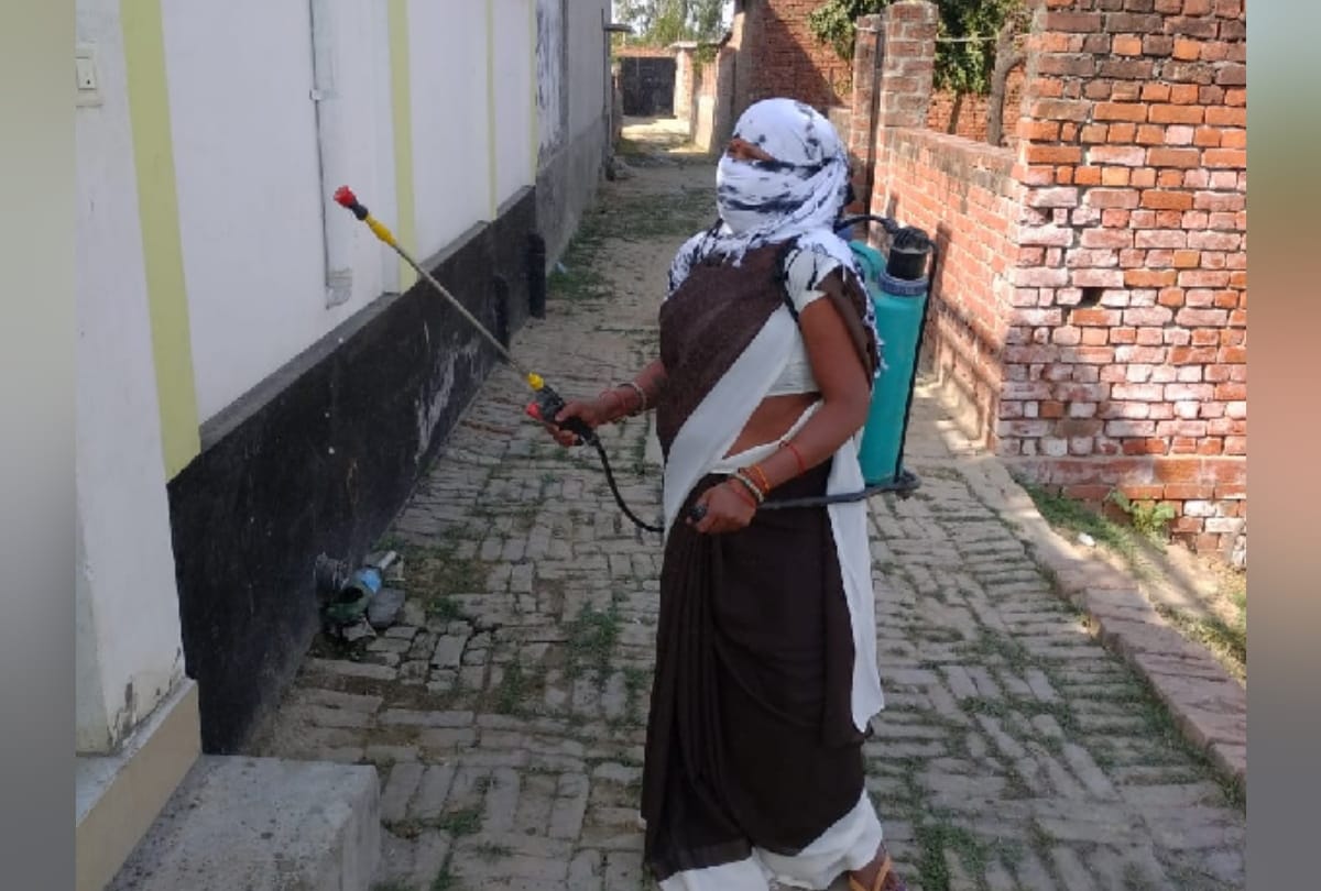 Cleaner special story doing hard work during Lockdown in Gorakhpur