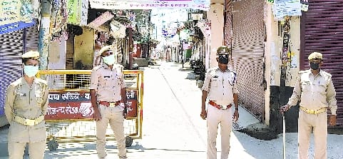 Subhash Nagar Seal, silence all around, police impedes barrier