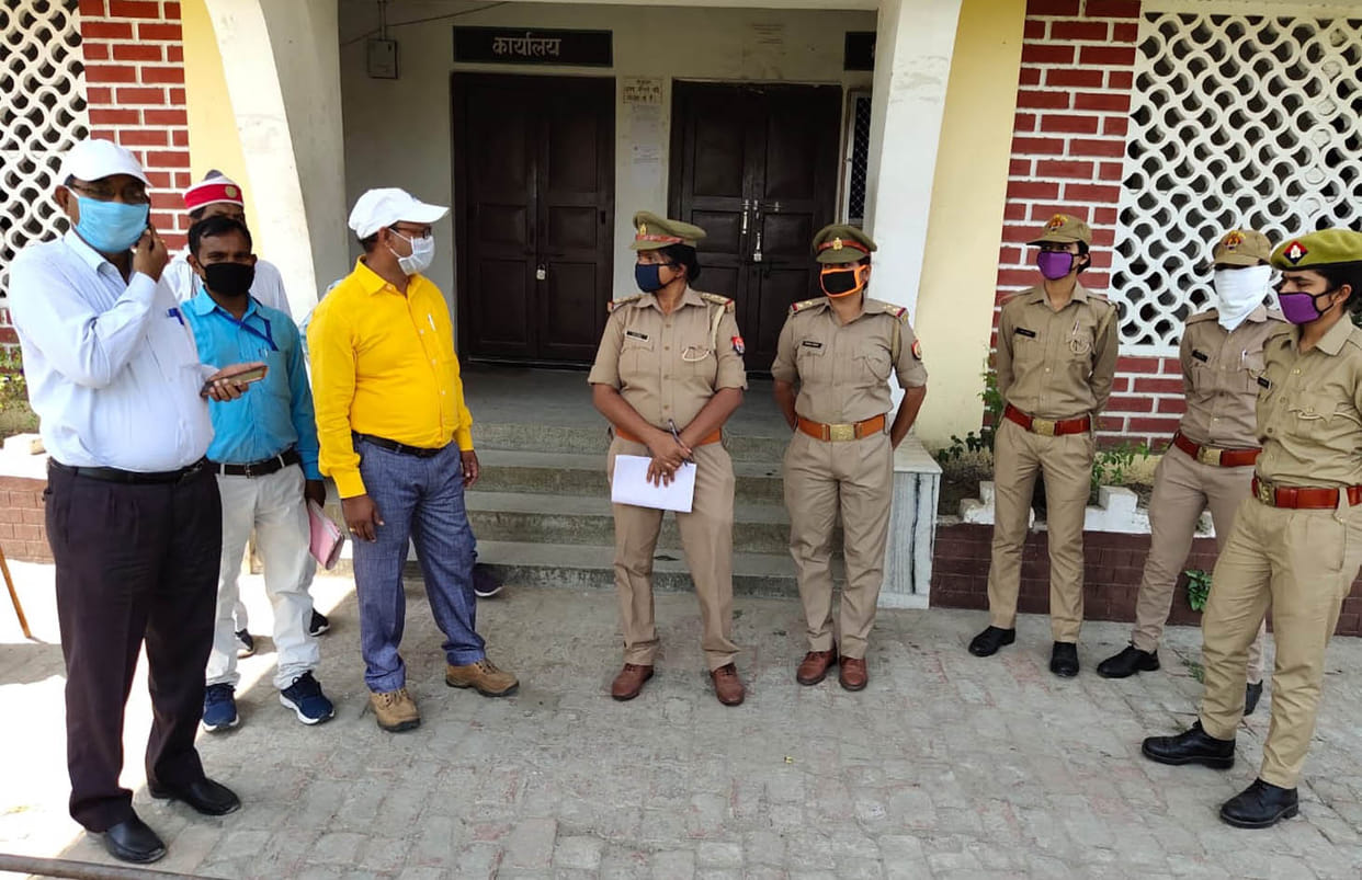 officers inspectected quarantine centre