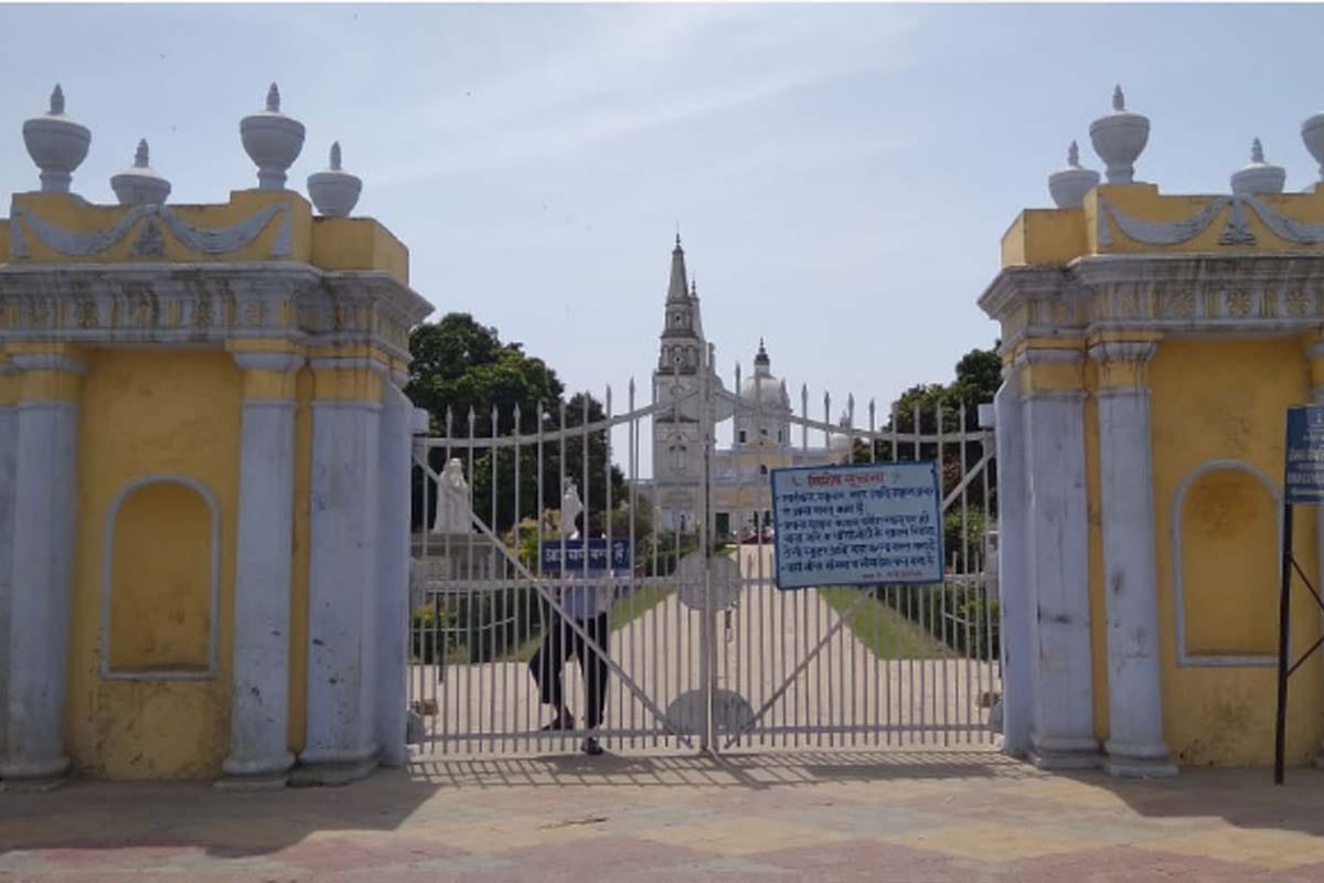 coronavirus in Meerut news update in Hindi: sardhana famous church locked on Good Friday due to Lockdown