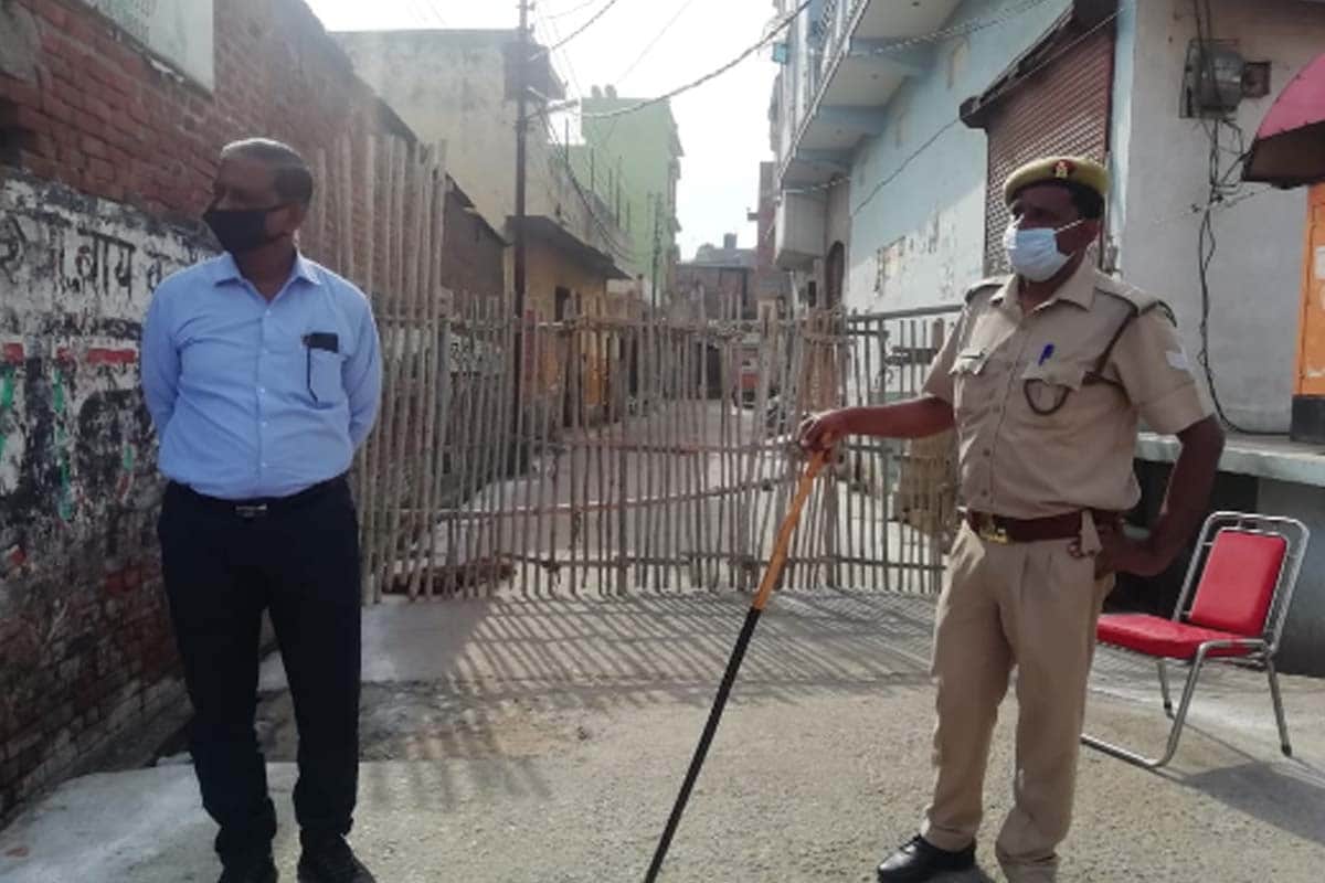 Lockdown Update west up news in hindi: corona virus reaches the countryside from the city, Police deployed in sealed Hotspot