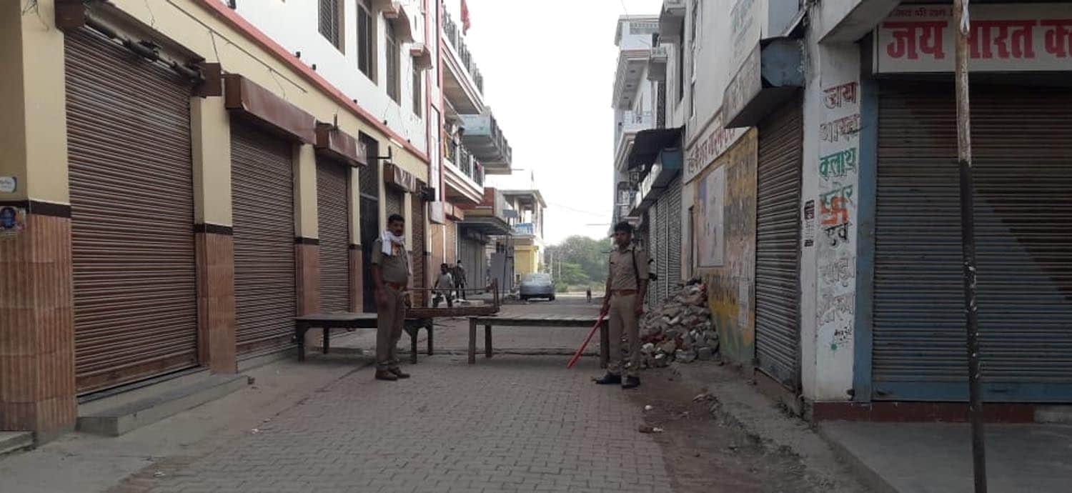 CoronsVirus: Darewa Bazar Seal, Police guarded
