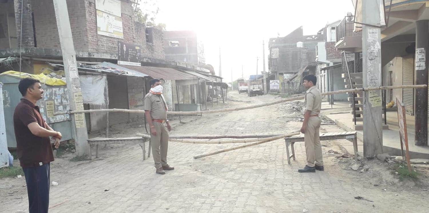 CoronsVirus: Darewa Bazar Seal, Police guarded