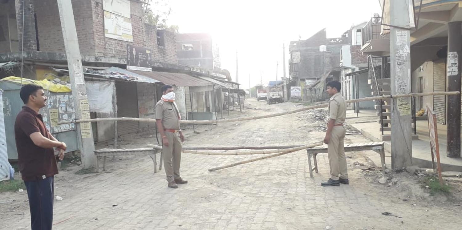 CoronsVirus: Darewa Bazar Seal, Police guarded