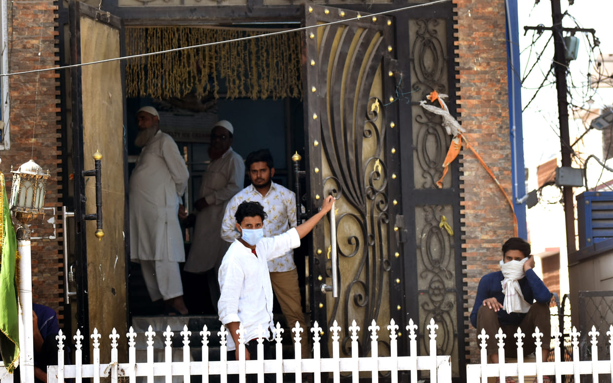 Samples taken for investigation of 26 Corona suspects, including Professor of Allahabad University, 35 reports negative