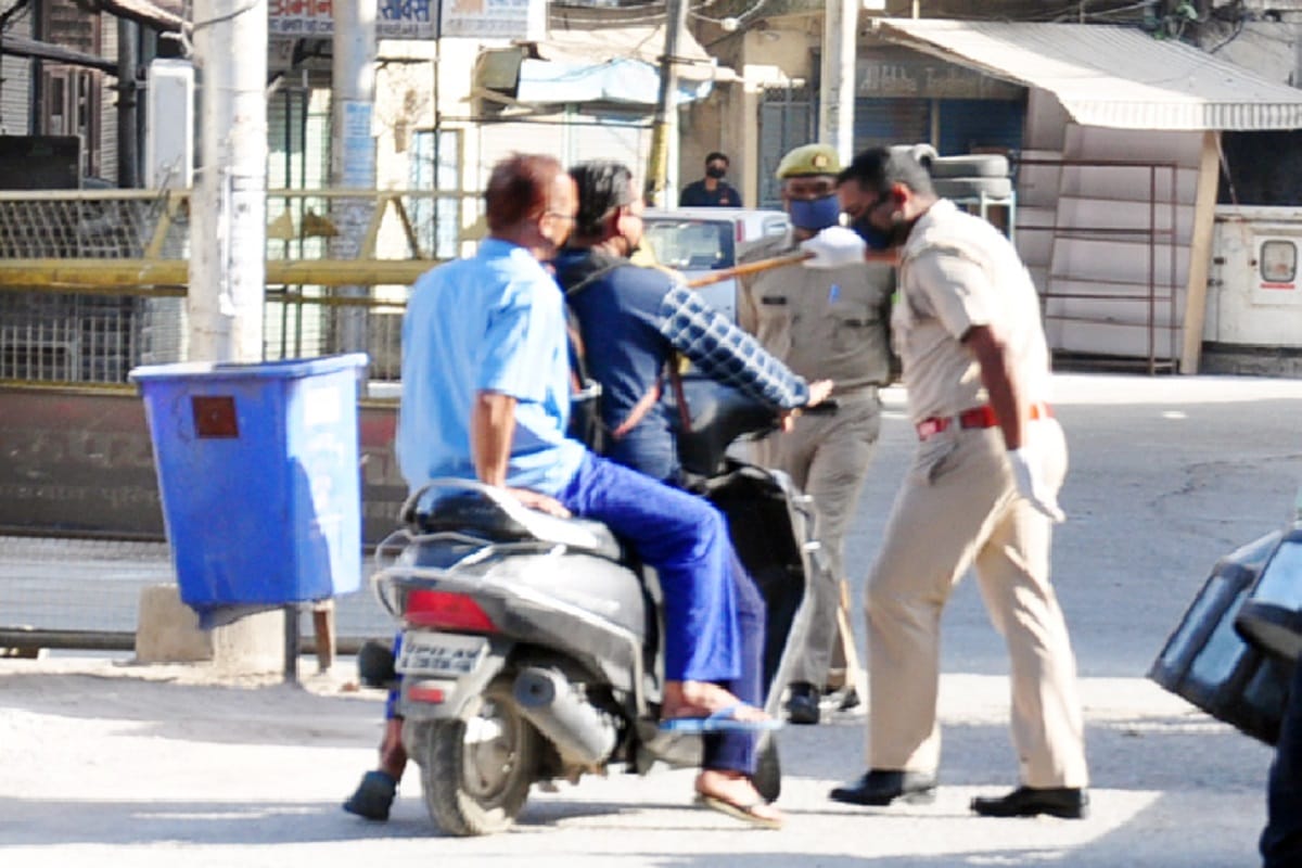 Corona Update, Police has taken action against people for violating lockdown in Saharanpur