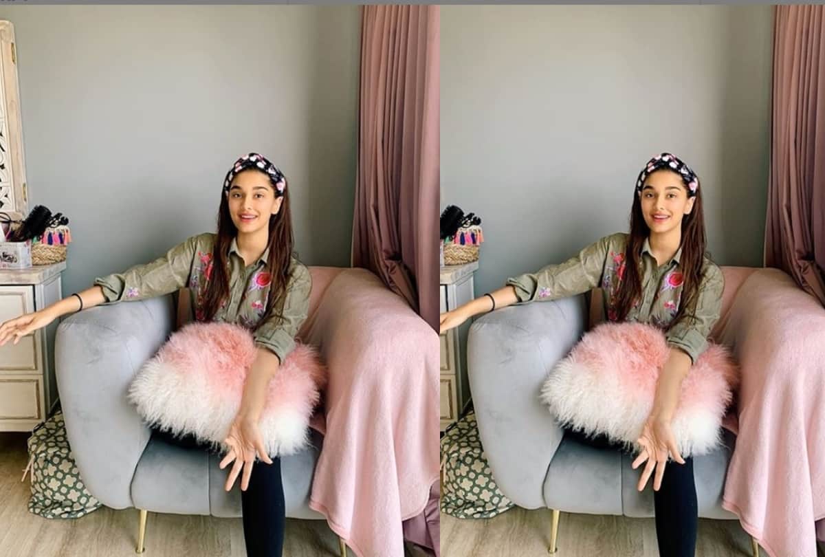 salman khan dabang 3 star sai manjrekar shares her beautiful pic on instagram