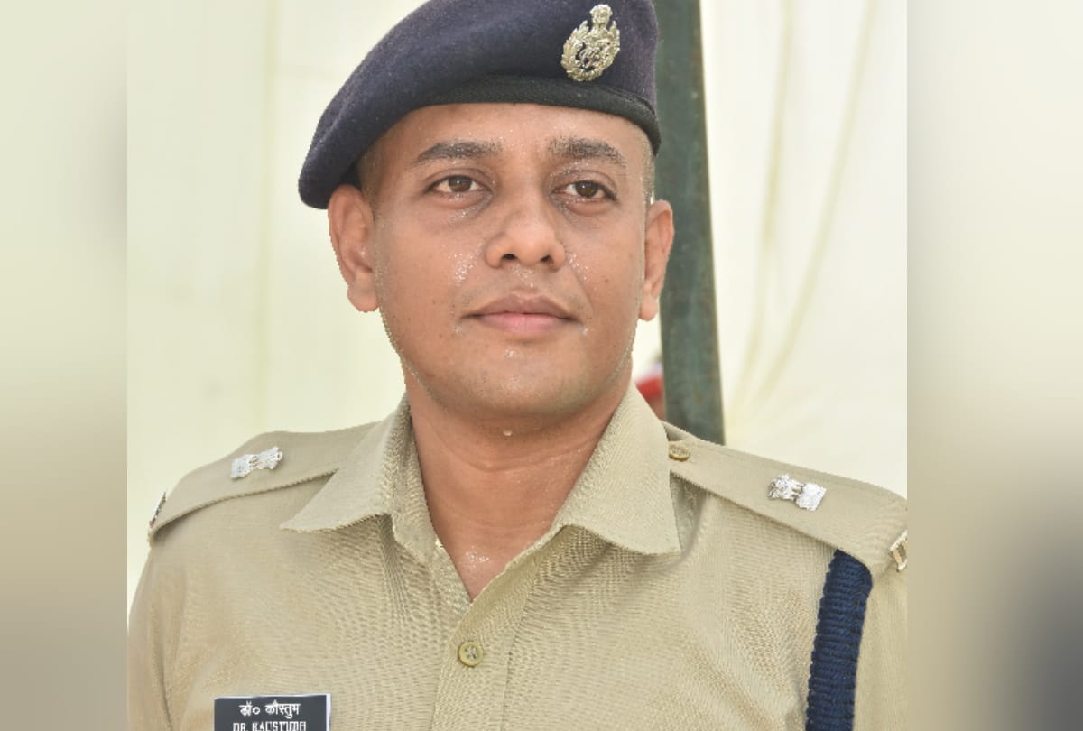 Special story for corona warriors Police officers in gorakhpur