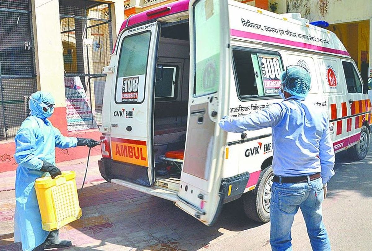 coronavirus update sanitization begins by fire brigade vehicles in Agra