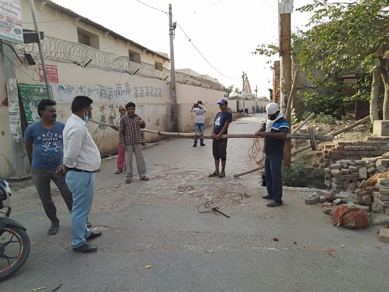 Hathras: Police sealed Jama Masjid area and power house area of the town