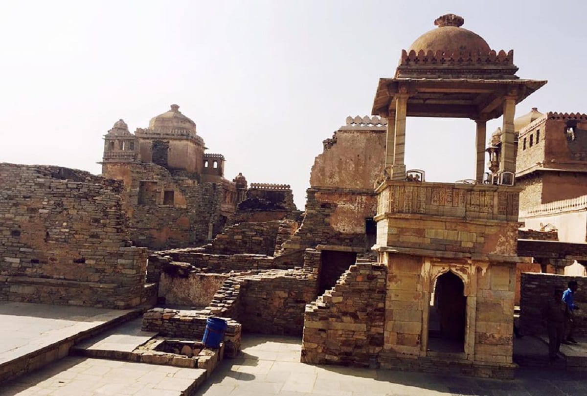 know about chittorgarh fort in rajasthan largest fort of india