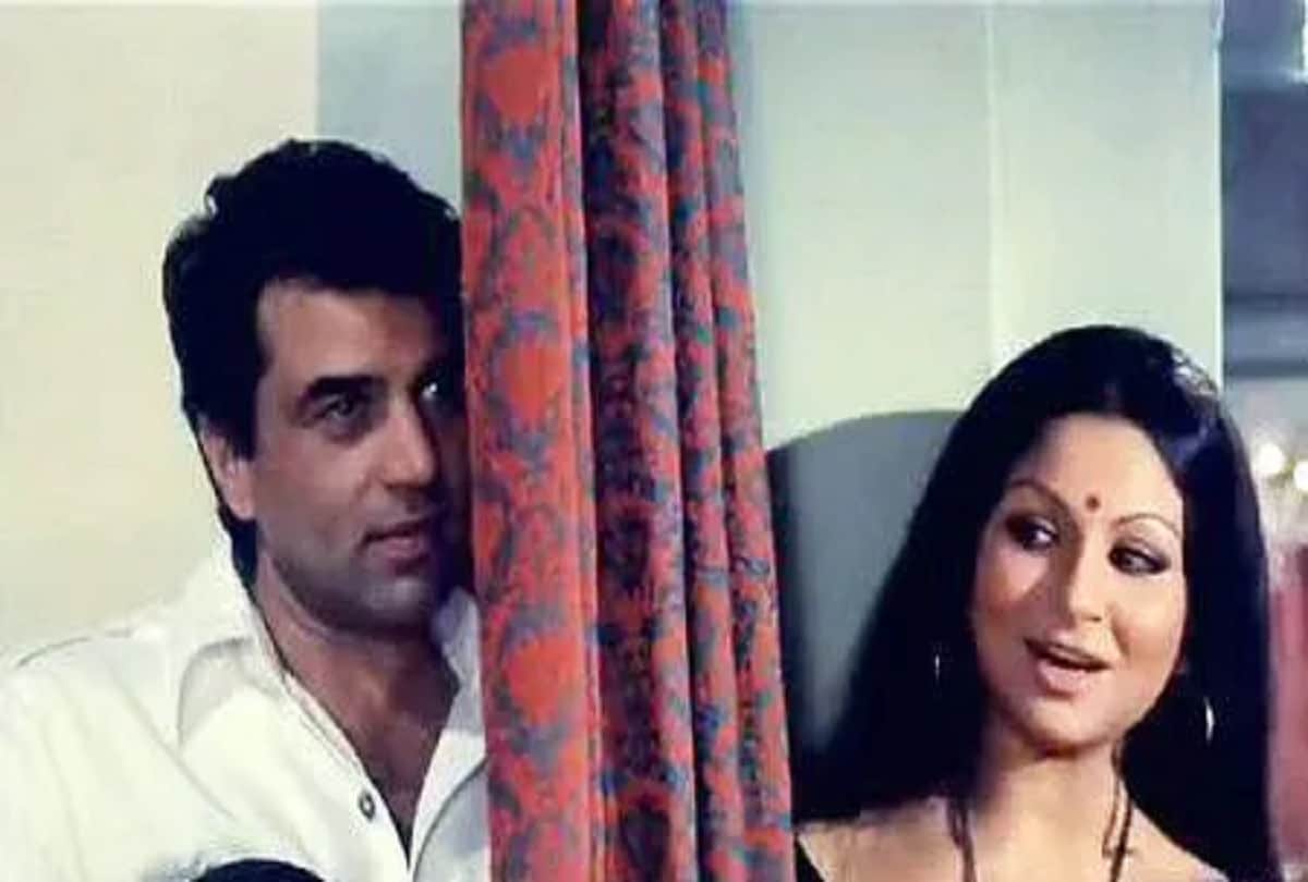 Chupke Chupe released on april 11 1975 before sholay dharmendra   Amitabh bachchan jaya bhaduri film