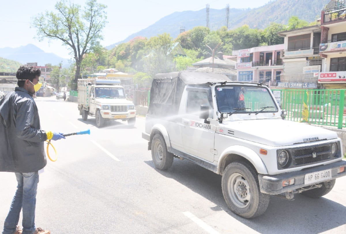 first Kovid-19 safety shield to be installed in Bajaura of Kullu himachal