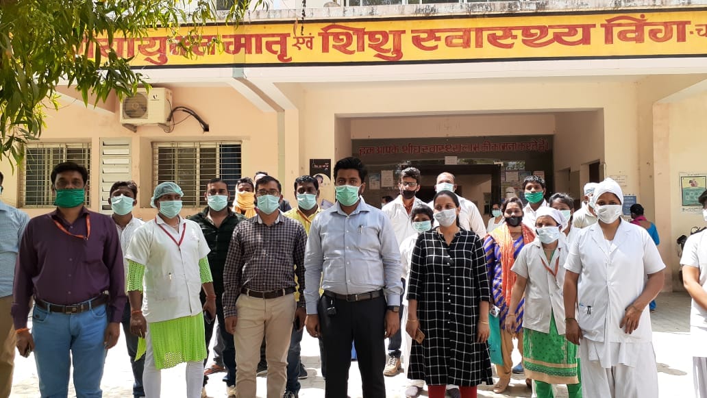 Angry doctors and health workers boycott work due to non-payment of honorarium