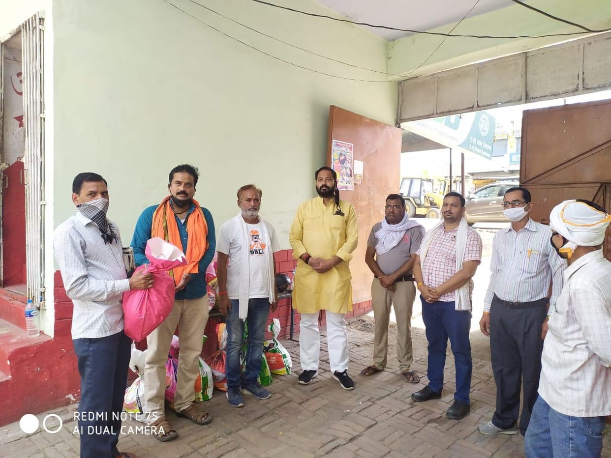 Ration distribution to newspaper distributors with respect