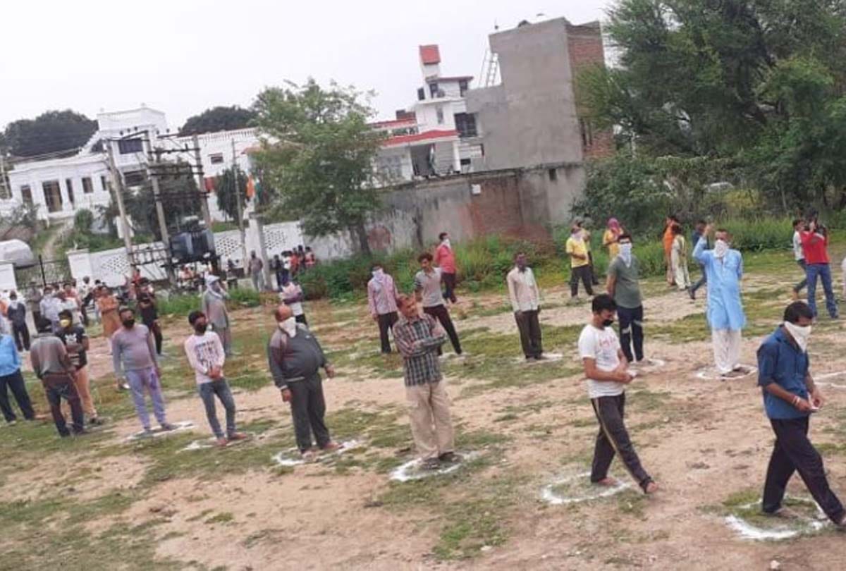 Coronavirus in Jammu Kashmir (J&K) News in Hindi, People are helping the needy