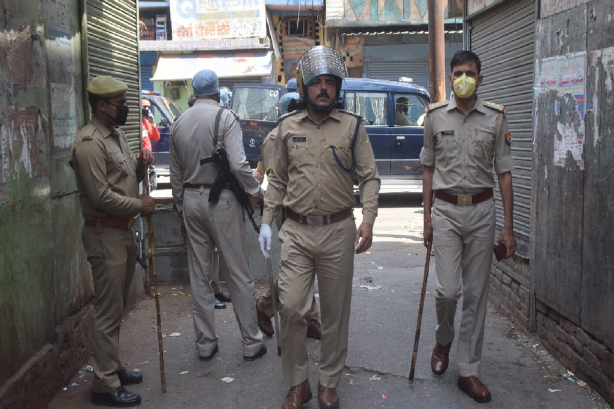 Lockdown New Update, Attacked on police officers and health department team in hotspot area of Meerut