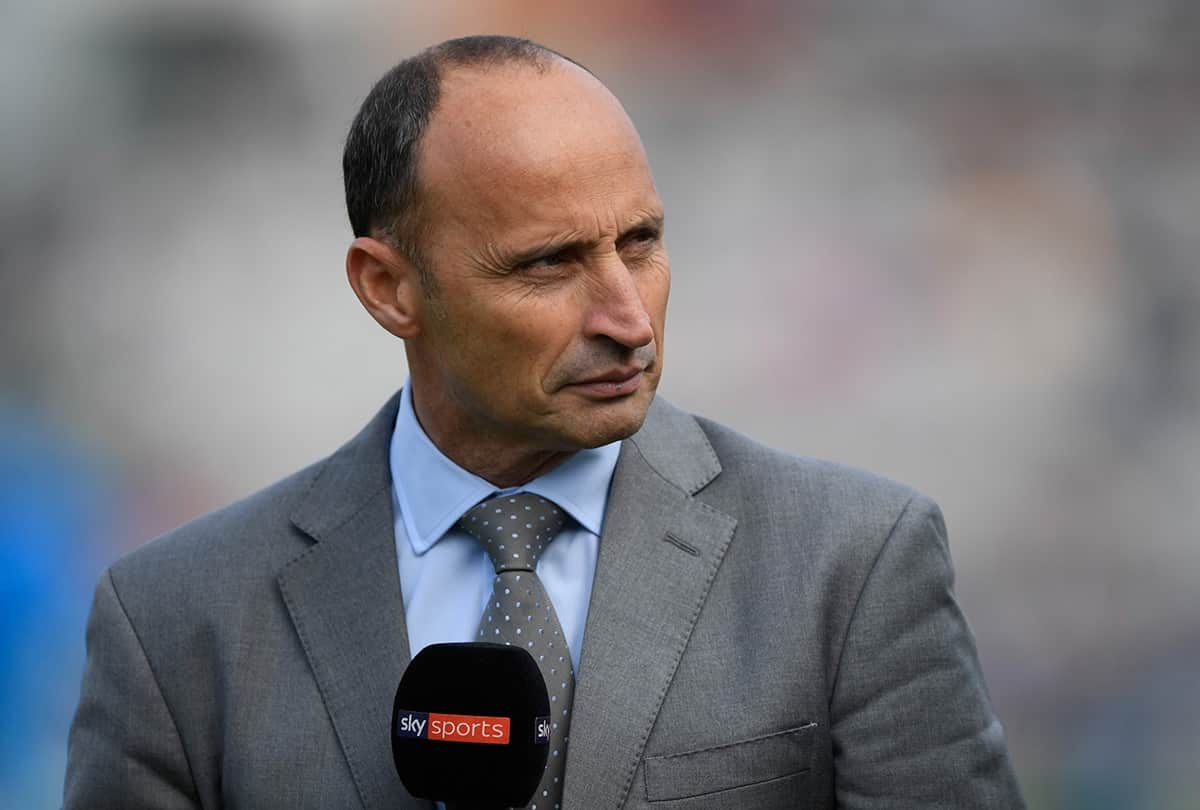 MS Dhoni should not push into retirement too early says ex English captain Nasser hussain