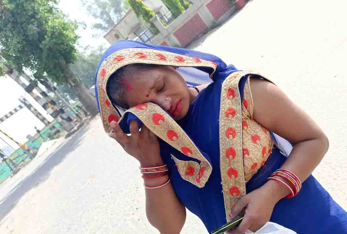 Woman walking eight kilometers for cylinder