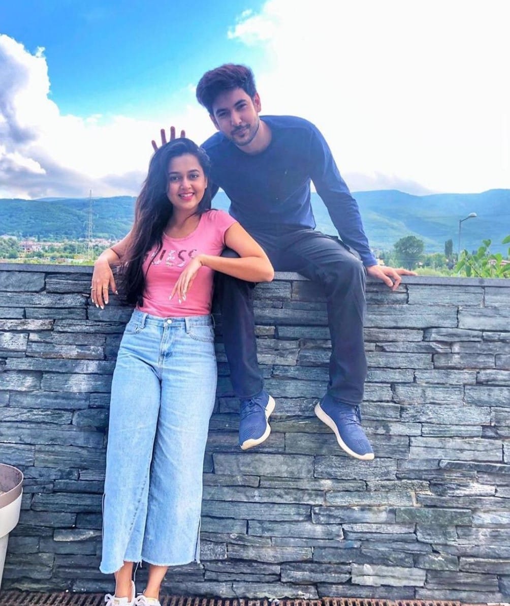 Khatron Ke Khiladi 10 Tejasswi Prakash save Shivin Narang and   nominated herself for elimination