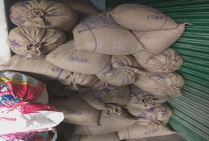 Raid in warehouse 148 quintal ration rice recovered