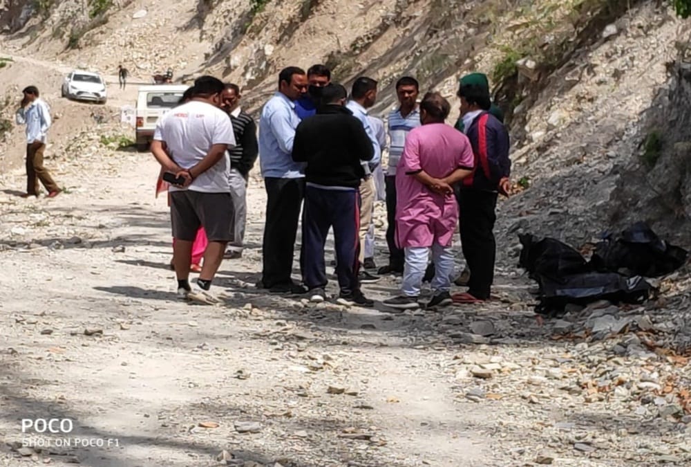 Three people Died In Car fell into ditch In Pauri During Going to Meet Sick Relative, Photos
