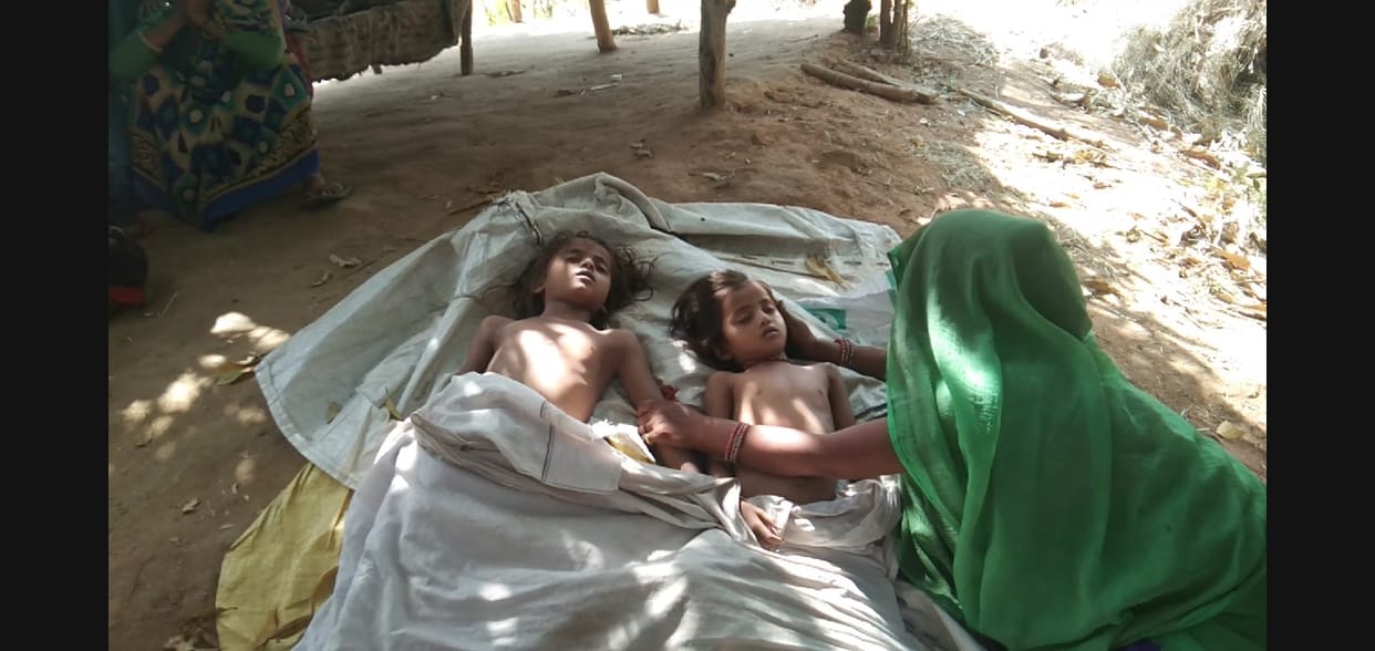 two sister fell in well, died