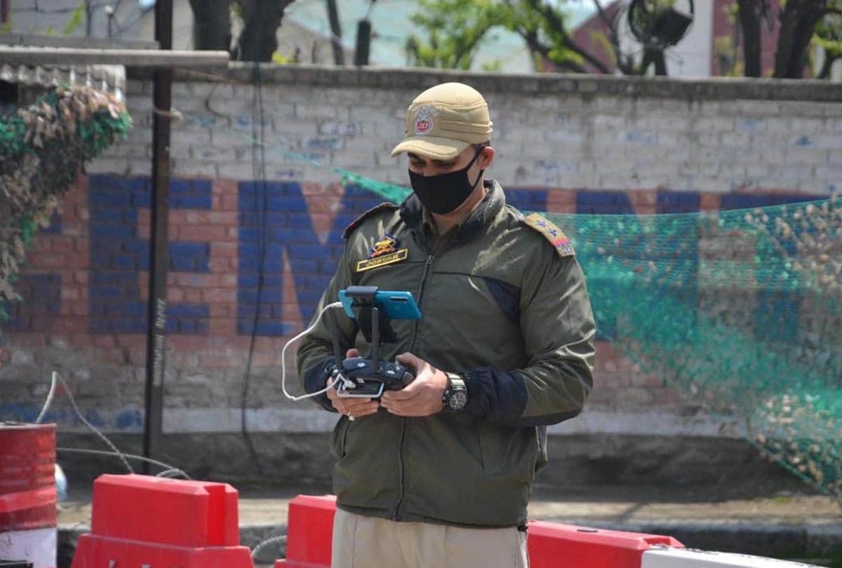 lockdown in Jammu Kashmir (J&K) news in Hindi, drones monitored on every movement of people
