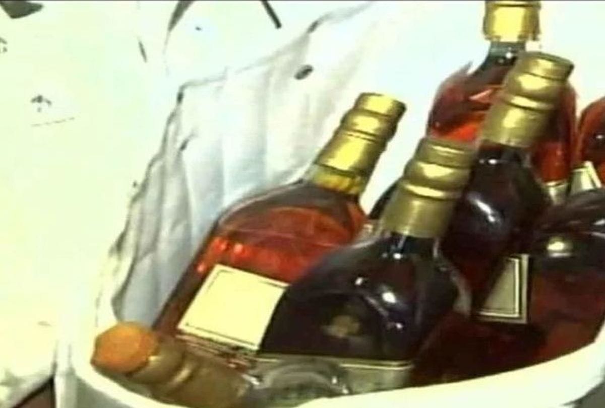 Liquor Smuggler Arrests In Agra Latest News
