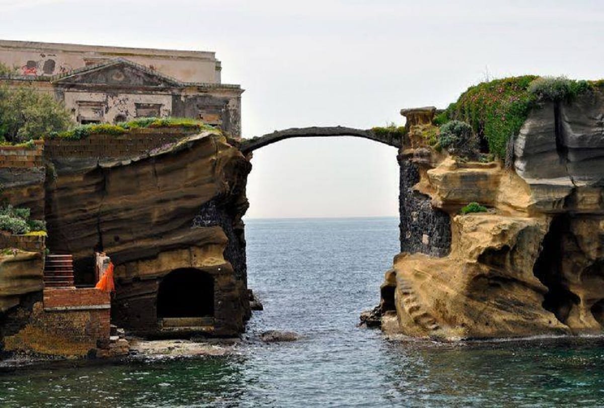 most dangerous islands in the world which look beautiful but it deadly