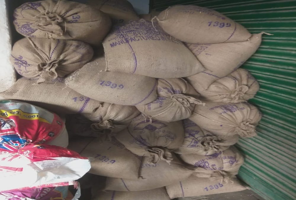 Whether a ration card or not, every needy in the uttar pradesh will get food grains