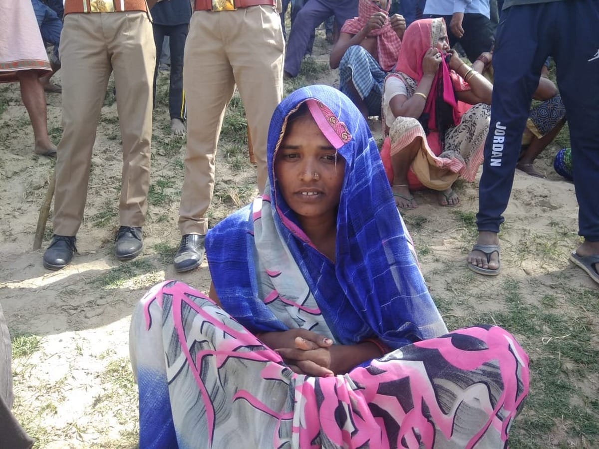 Mother jumped with her five children into ganga all drowning in bhadohi