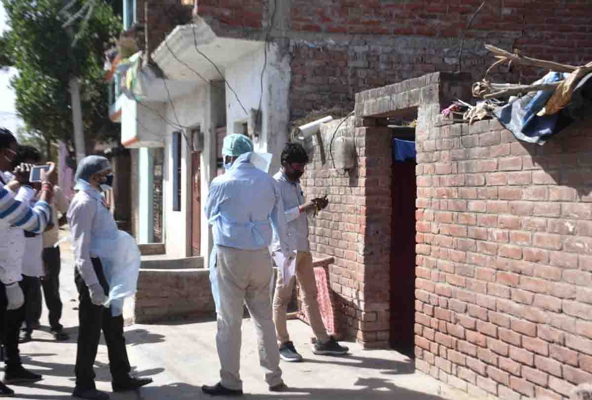 Broken house lock on information of Corona suspect