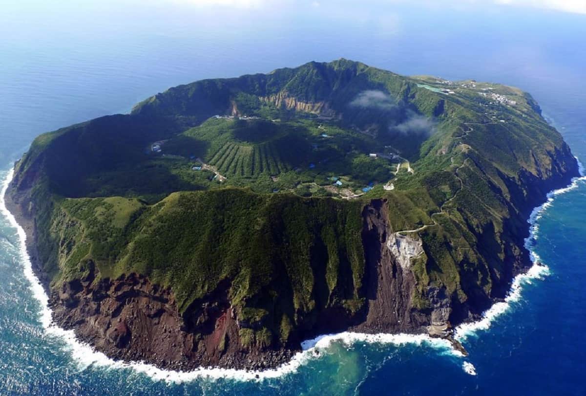 most dangerous islands in the world which look beautiful but it deadly