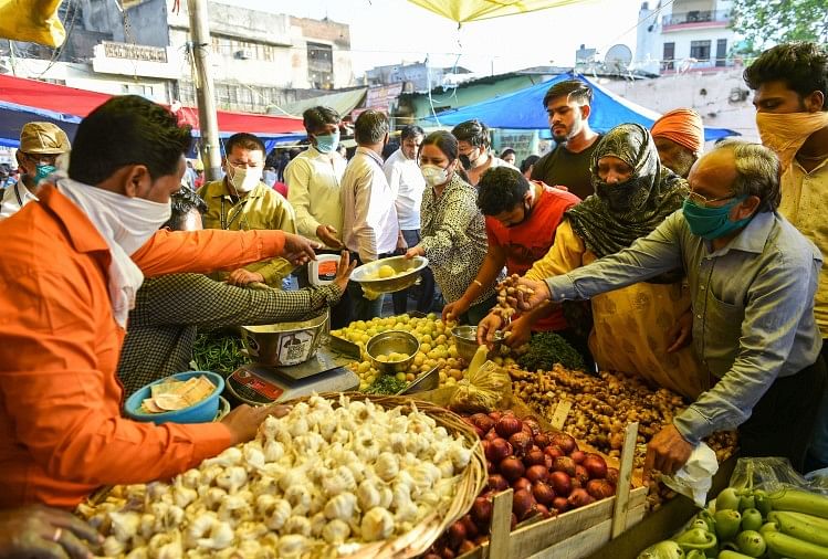 CPI Inflation: जुलाई में खुदरा महंगाई दर बढ़कर 7.44% पर पहुंची, जून में 4.87% थी