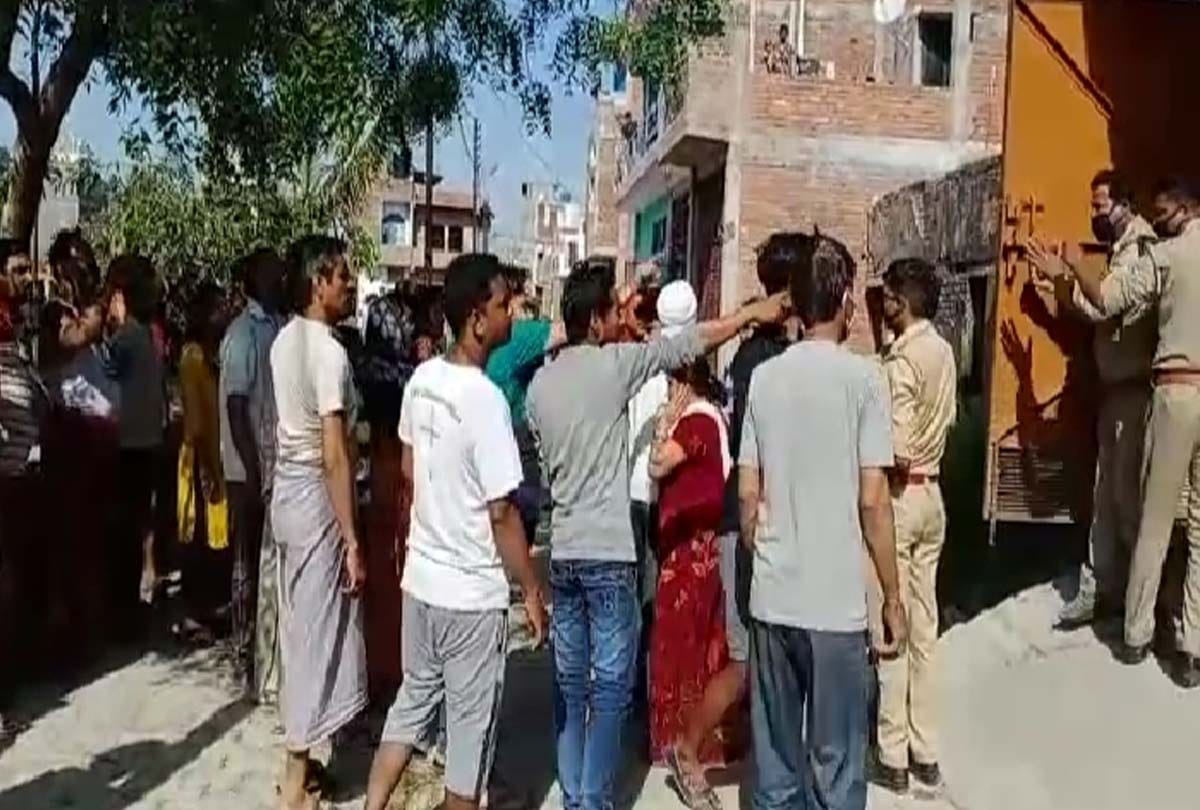 people showered stones from the roof in unnao