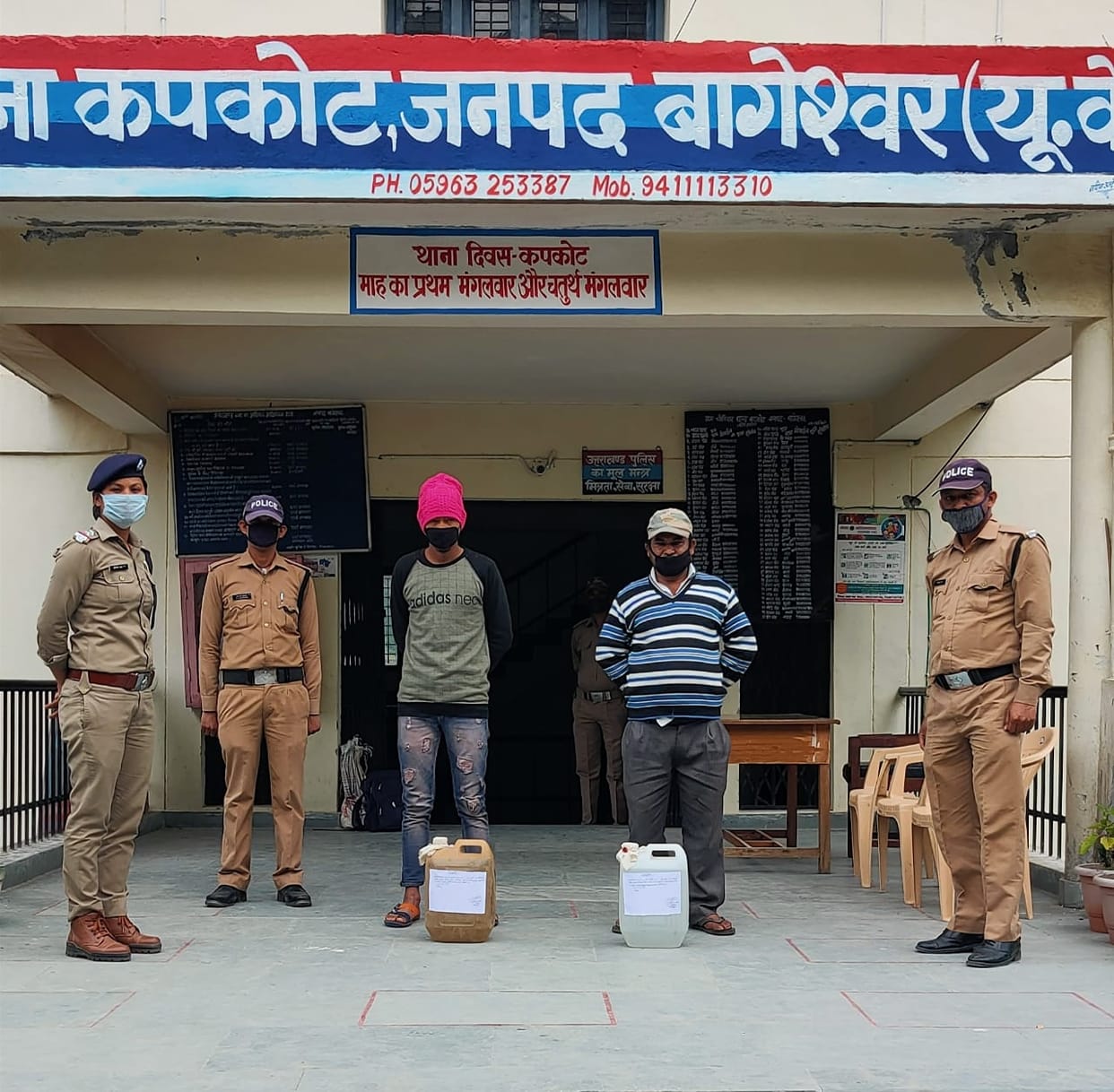 Three people arrested for smuggling liquor in lockdown